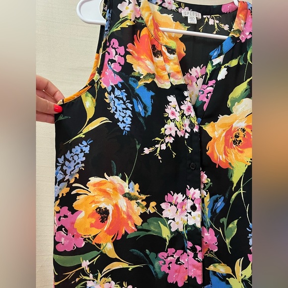 ⚫️ BOGO Black Flowy Long Top with Multicolor Floral Design Size Medium - Picture 4 of 9